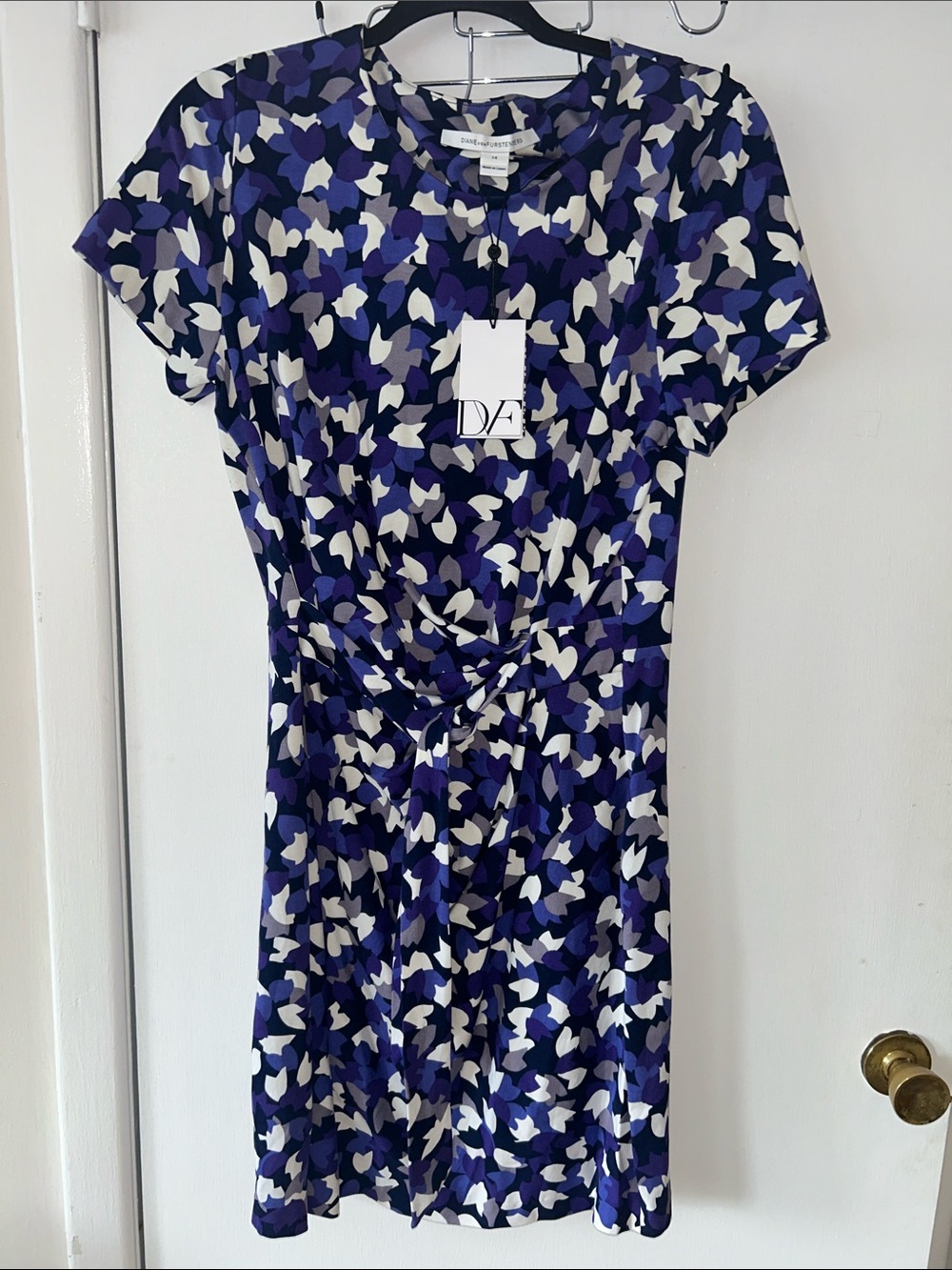 Diane Von Furstenberg Leaf Dance Large Blue Orchid Abstract Wrap Zoe Dress NWT